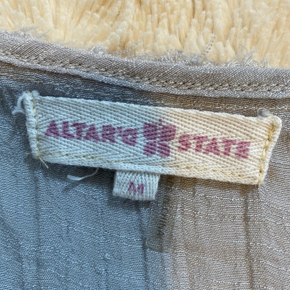 Altar’d State tunic - Picture 2 of 2
